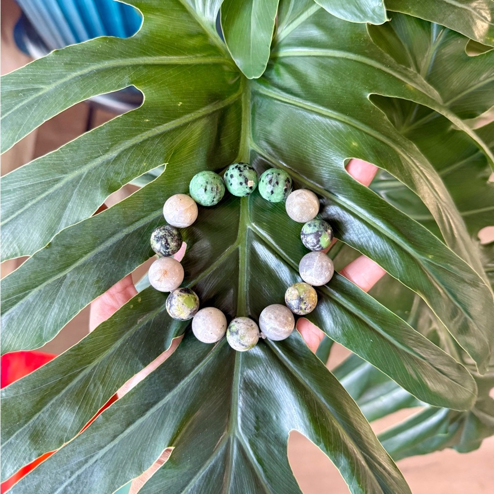 Peace & prosperity bracelet